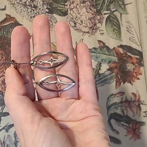 Dangle star 🌟 earrings